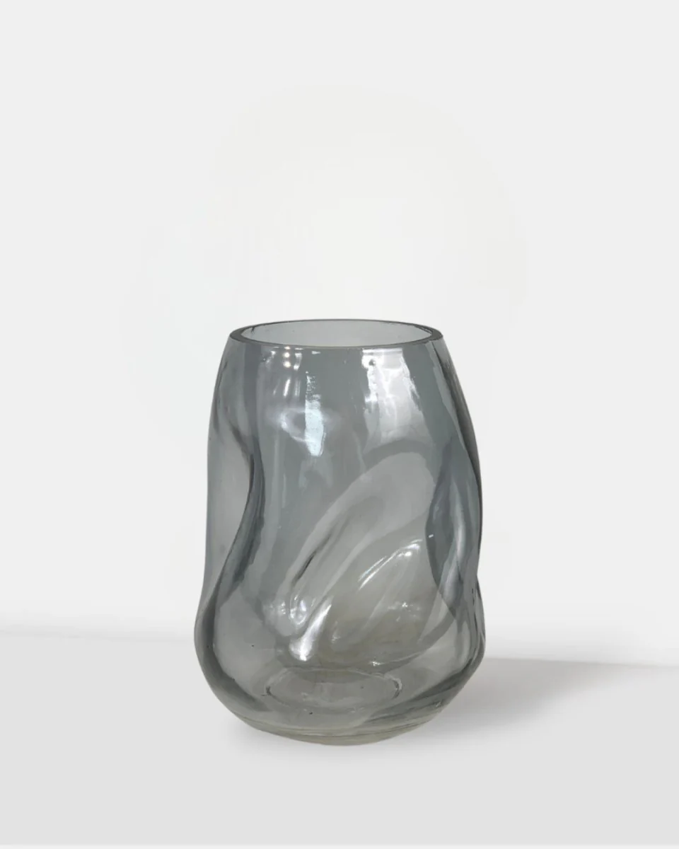 Gleaming Mercury Vase - Image 4