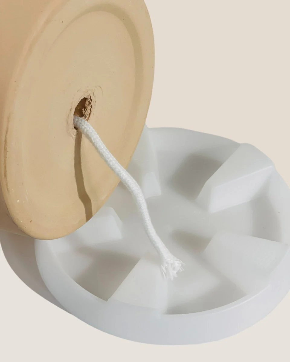 Plant tray with Self Watering Wick - Image 2